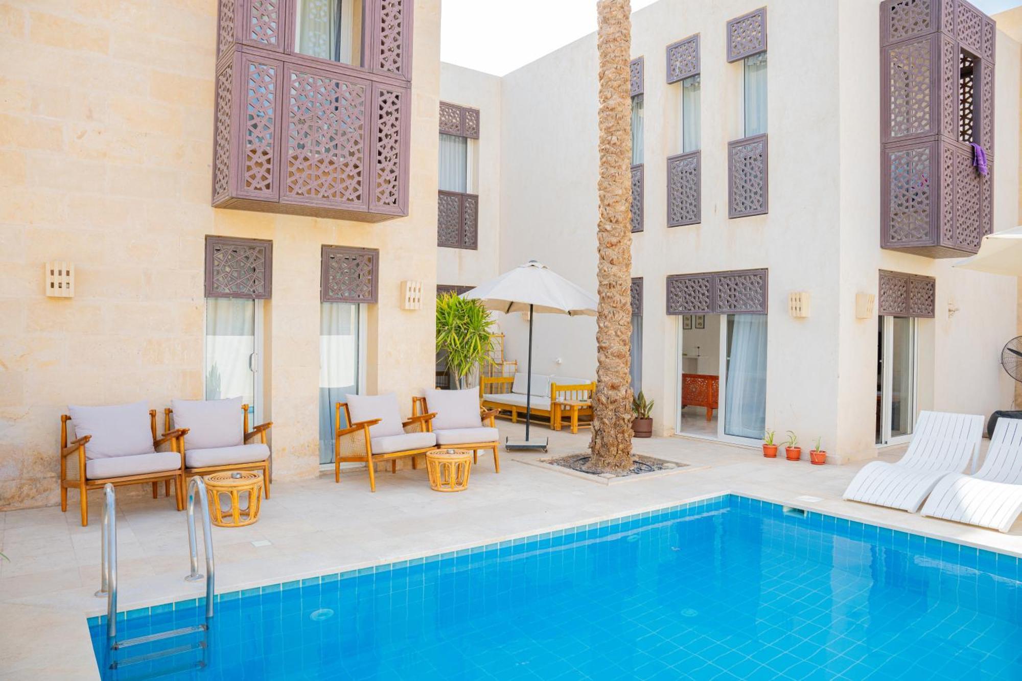Prázdninový dům Nayah Stays, Amazing With Private Pool & 5 Master